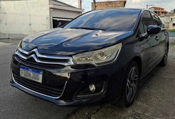 CITROËN C4 LOUNGE 1.6 EXCLUSIVE 16V TURBO GASOLINA 4P AUTOMÁTICO CITROËN C4 LOUNGE 1.6 EXCLUSIVE 16V TURBO GASOLINA 4P AUTOMÁTICO